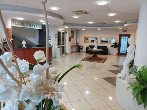 www.bluehotelcesenatico.it