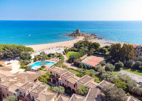 www.hotellatorresardegna.com
