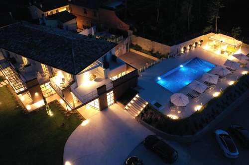 www.villafrancescarelais.it