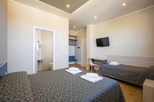 www.hotelbijouflorence.com
