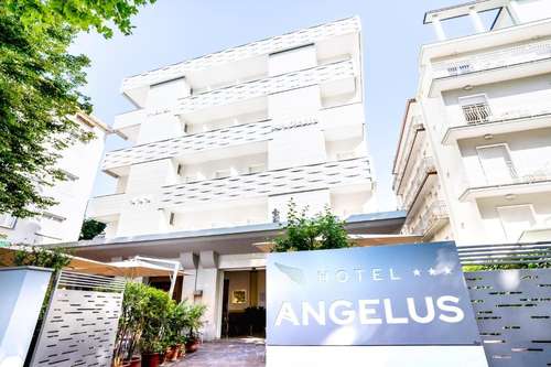 www.hotelangelus.com