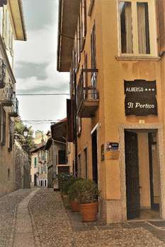 www.hotelilportico.com