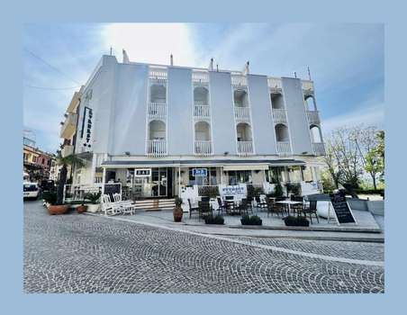 www.hotel-everest.com