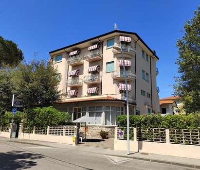 www.hotelpuccinelli.com