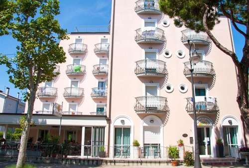 www.laurahotel.it