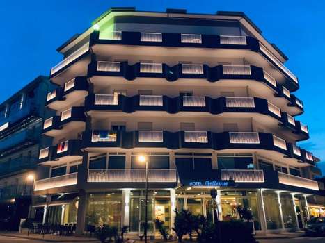 www.hotelbellevuecaorle.it