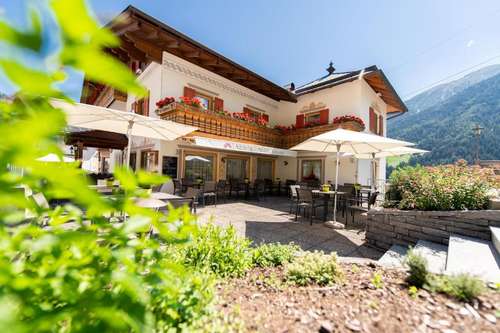www.hotel-stilfserhof.com