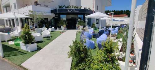 www.hotelrivierabari.it
