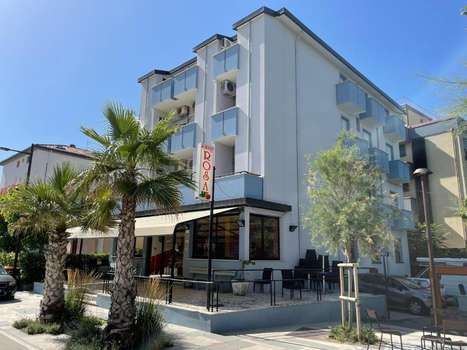 www.hotel-rosa.com.es