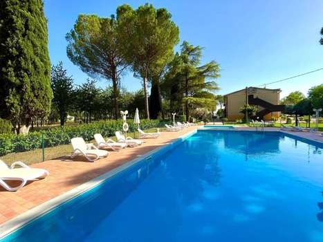 www.hotellatorrettaassisi.com