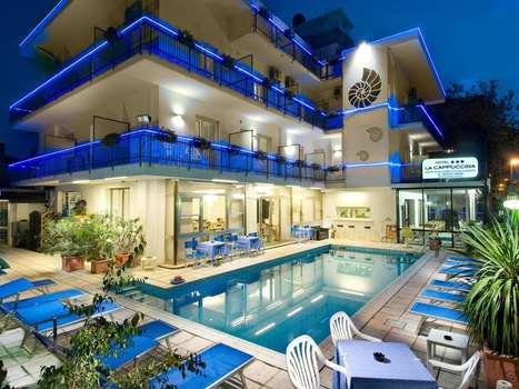 www.hotellacappuccina.com