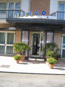 www.albergocarpino.it