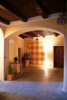 www.hotelcasaarizzoli.com