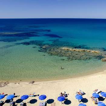 www.hotellaplayaacciaroli.it