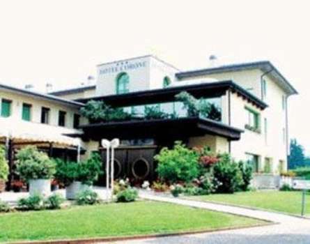 www.hotelcorone.it