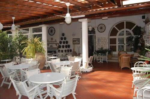 www.villaaugustus.it