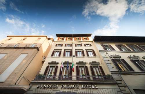 www.strozzipalacehotel.com
