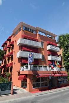www.hotelrexcaorle.com