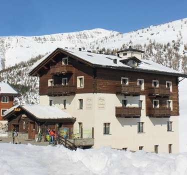 www.hotelacolombina.com
