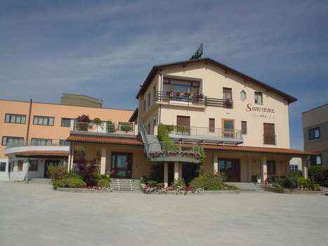 www.hotelristorantesanremo.it