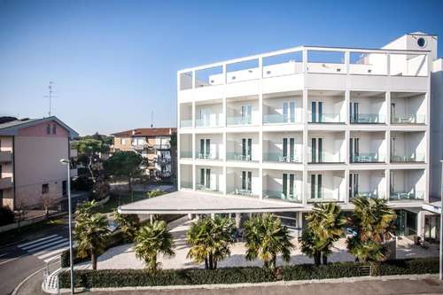www.hoteloceanomare.com