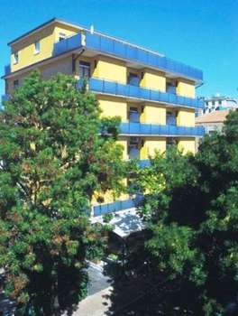 www.hotelcapitol.pu.it