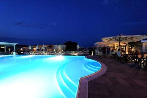 www.caesarhotel.com