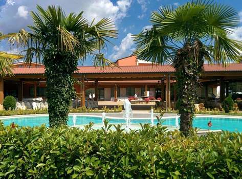 www.villadevoli.com