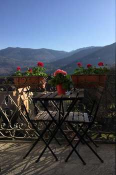 www.villasanfedele.com