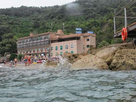 www.hotelcaponoli.it