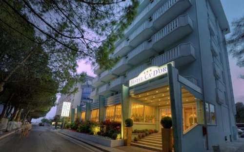 www.hotelcadoro.com