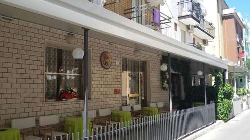 www.villalaviniahotel.it