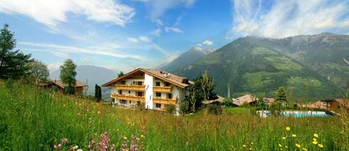 www.alpenhof-schenna.com