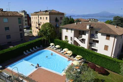 www.hotel-bellapeschiera.it