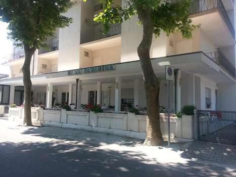 www.hotellaparigina.it