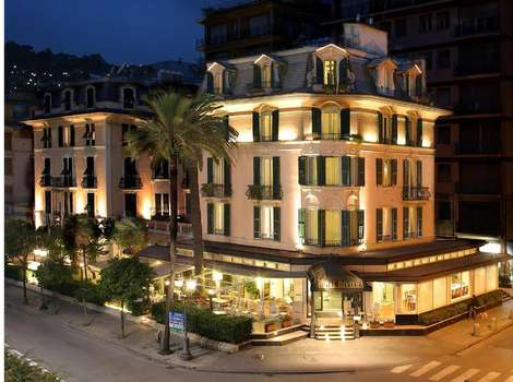 www.hotelrivierarapallo.com