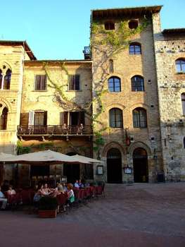 www.hotelcisterna.it