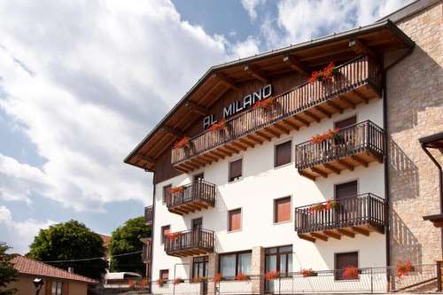 www.hotelalmilano.com