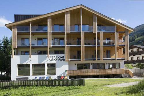 www.hotelschoenblick.com
