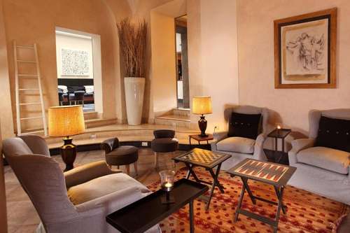 www.hoteladriano.com