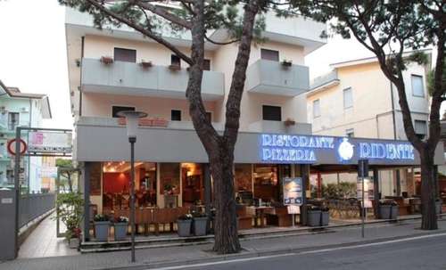 www.albergo-ridente.com