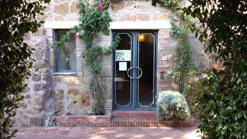 www.albergoscilla.com