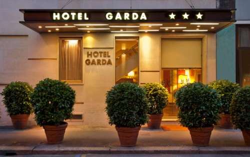 www.hotelgardamilan.com