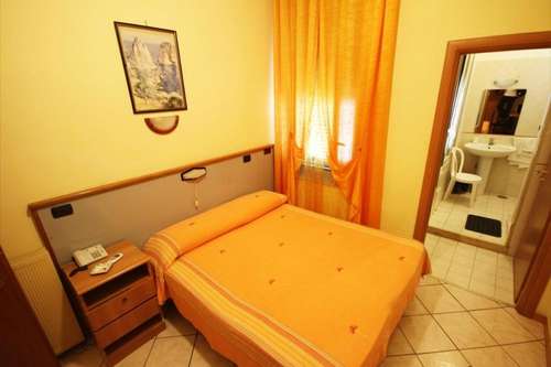 www.hotelcasanova.com