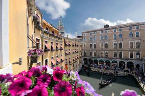 www.hotelcavallettovenice.com