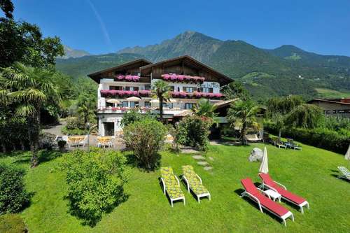 www.hotellaurin.com