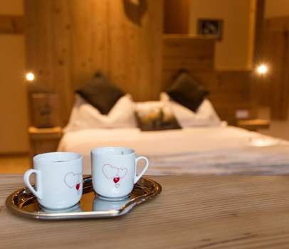 www.hotel-labaita.com