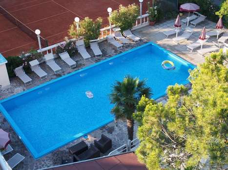 www.hotelfranca.net