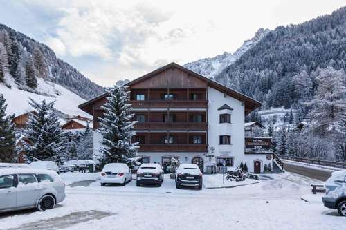 www.hotelalpinhaus.com