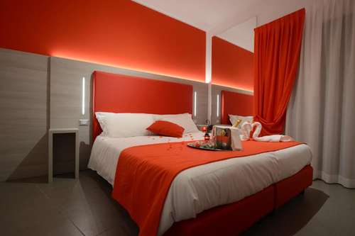 www.hotelnuovaorchidea.com
